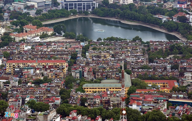 nhà gần hồ