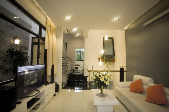 phòng khách nhà ống 1 trệt 2 lầu