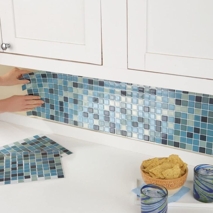 Miếng dán bằng nhựa chắn dầu mỡ cho khu vực backsplash